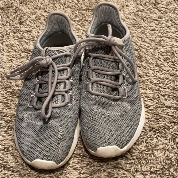 Adidas women’s tubular grey tennis shoes 6.5 - Picture 2 of 4